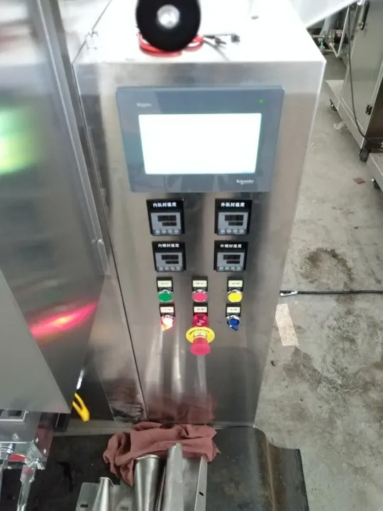 Perincian Mesin Pembungkusan Sos tomato Kelajuan Tinggi KEFAI - panel kawalan